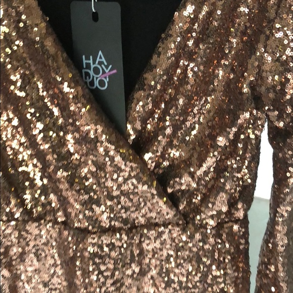 Gold Sequin Long sleeve Romper - Picture 3 of 3